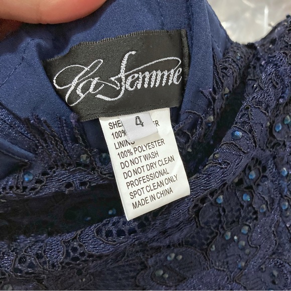 La Femme Navy Sequin Lace Bodice Mermaid Style Gown Off Shoulder Size 4 NWOT - Picture 10 of 13